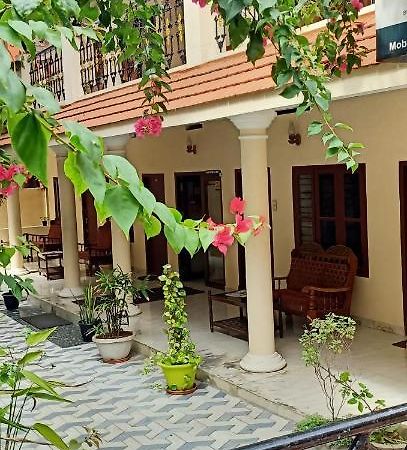 Marina Guest House 可瓦兰 外观 照片