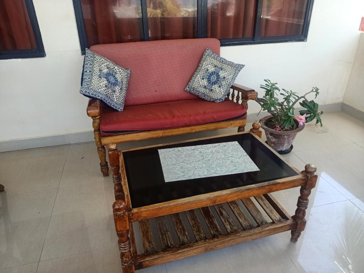 Marina Guest House 可瓦兰 外观 照片