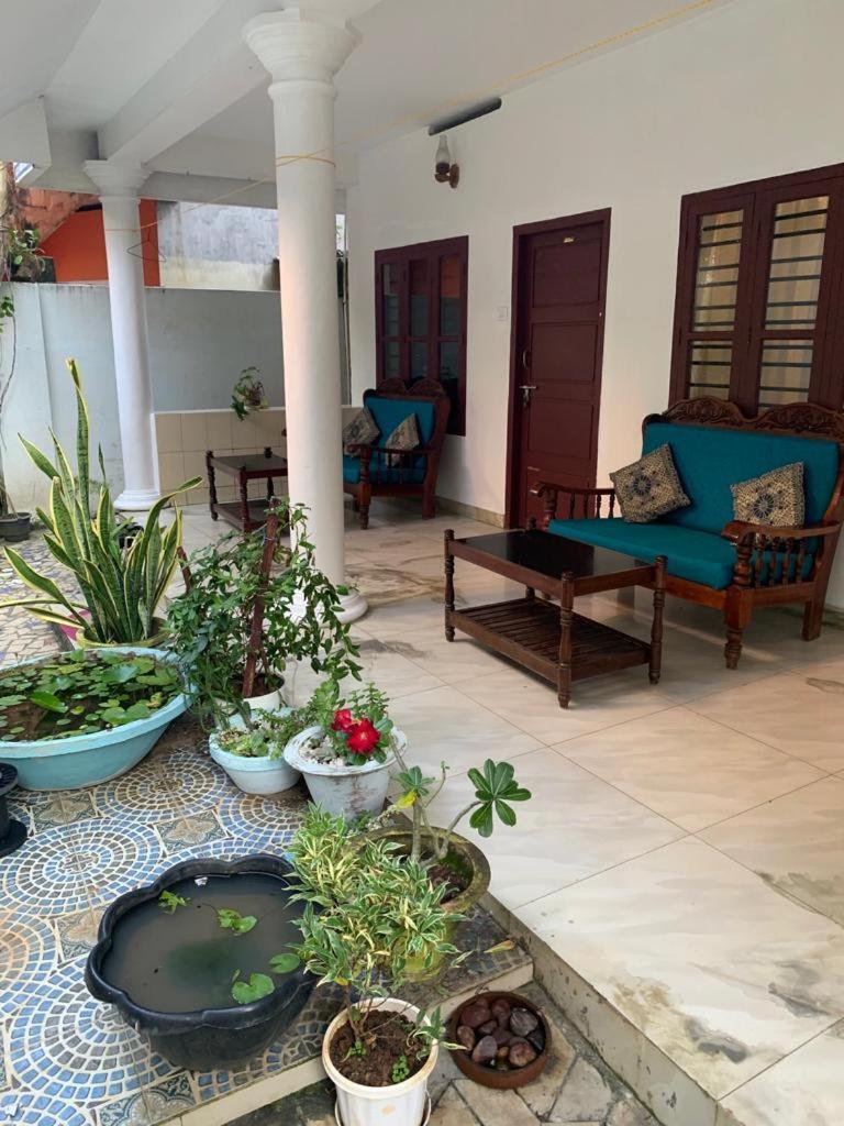 Marina Guest House 可瓦兰 外观 照片